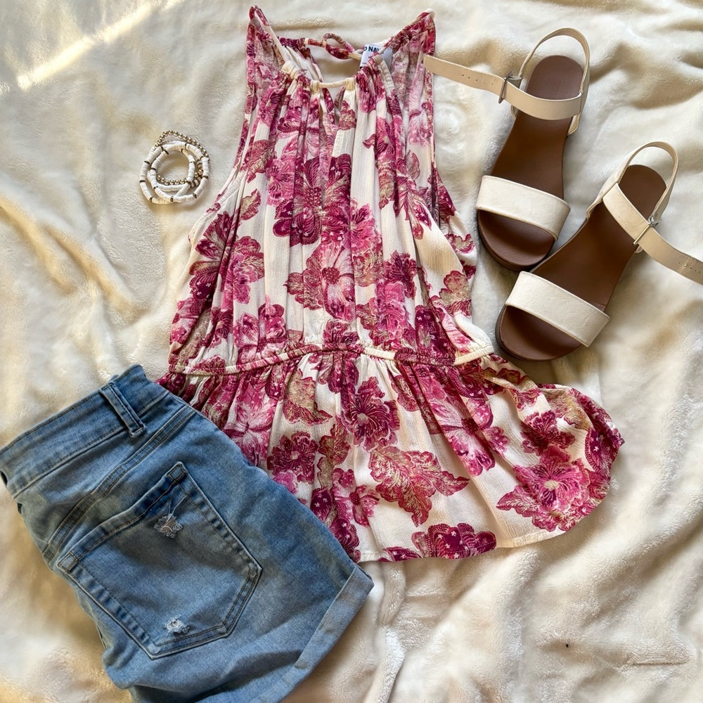 • old navy pink halter tank top | m •